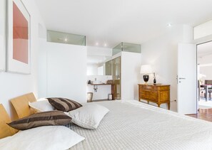 公寓, 露台 | 遮光布/窗簾、免費無線上網、床單