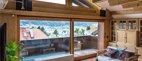 Penthouse, 2 Bedrooms, 2 Bathrooms | Living room