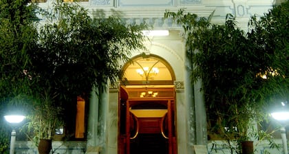 Hotel Aram