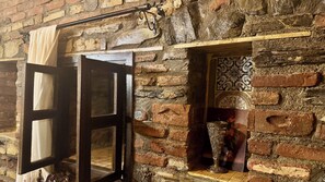 Artemis Room | Premium bedding, free WiFi