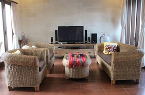 Villa Familiale, 4 chambres | Salle de séjour