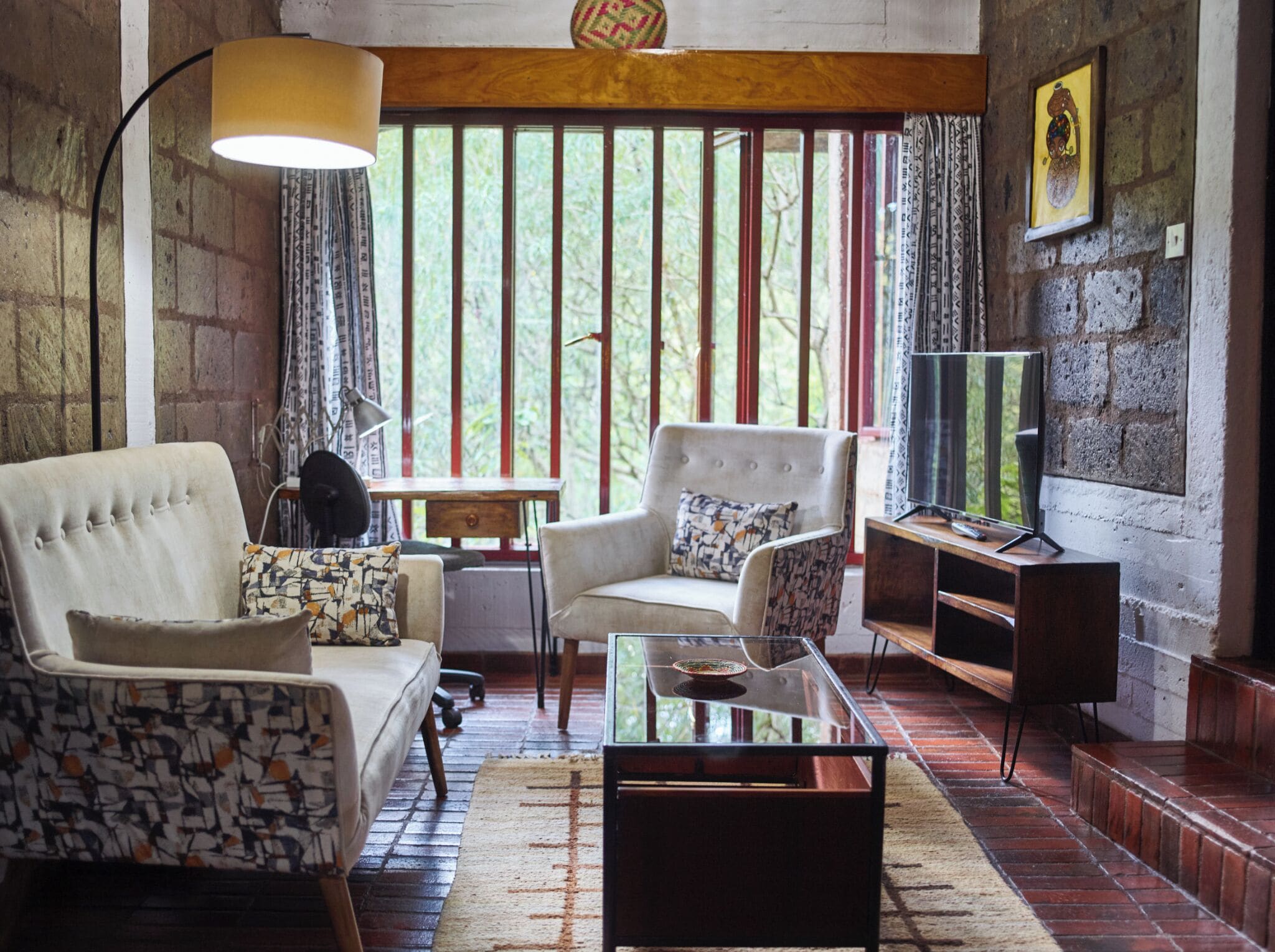 Habitación doble ejecutiva | Área de sala de estar | Televisión 