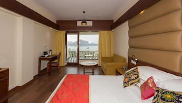 Super Deluxe Lake Facing Room | In-room safe, free WiFi