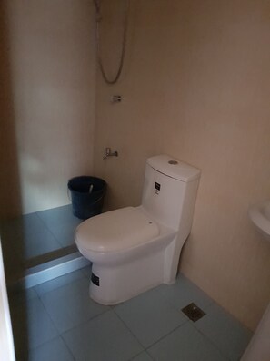 公寓, 4 間臥室 | 浴室 | 淋浴設備、毛巾