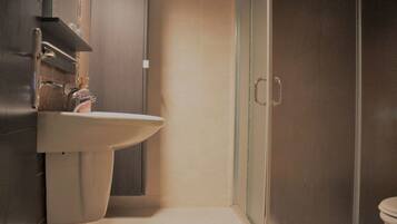 Family Apartment, 2 Bedrooms, Balcony | Bathroom | Shower, free toiletries, towels