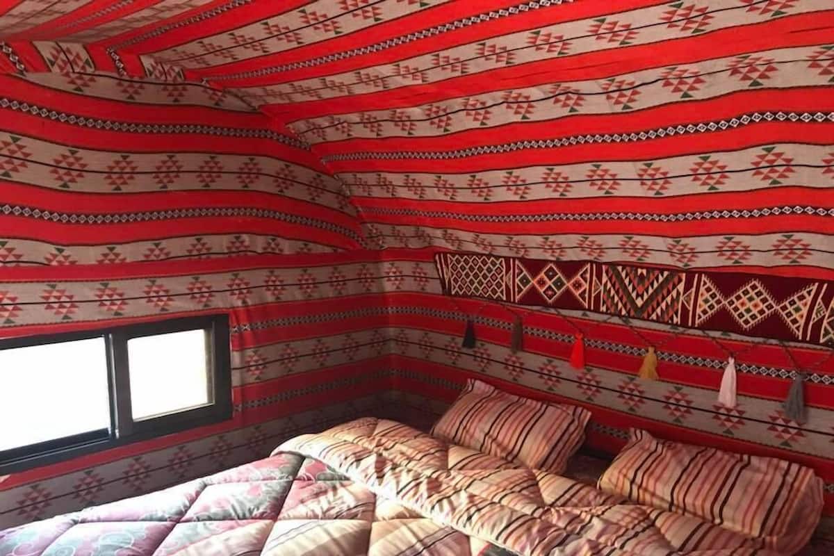 Soundproofing, bed sheets