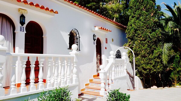 Property entrance - Granada Apartments Ibiza (Sant Joan de Labritja)