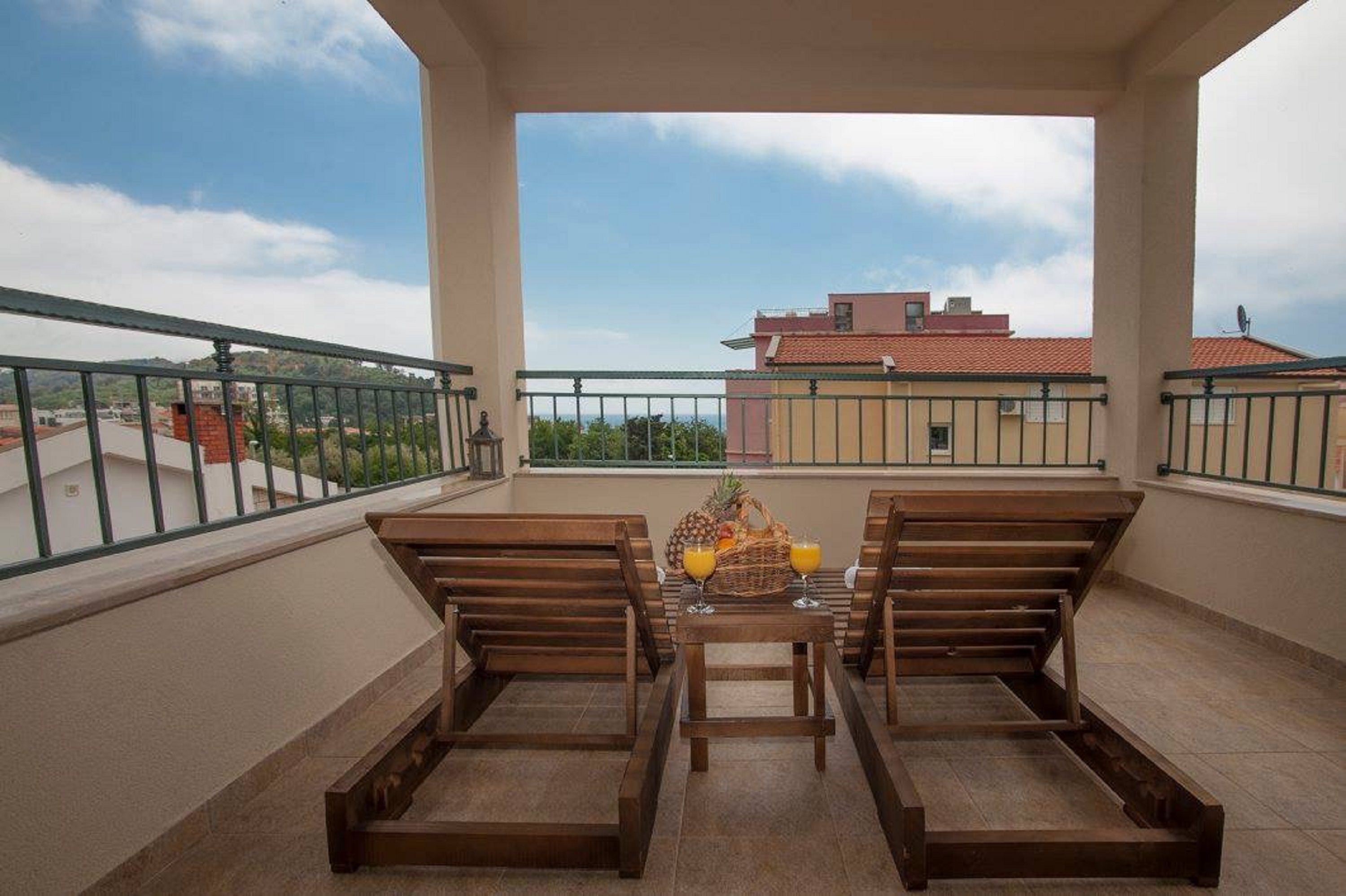 Studiosviitti, 1 suuri parisänky | 1 makuuhuone, tallelokero huoneessa, silitysrauta/-lauta