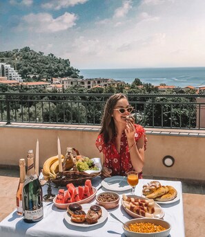 Terrace/patio - Guest House Medin (Petrovac)