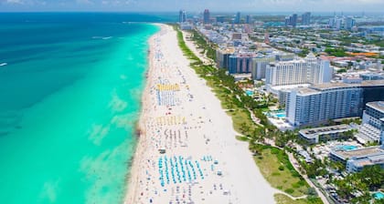 BEST DEAL! 2BR Modern Beachfront Ocean Drive WiFi