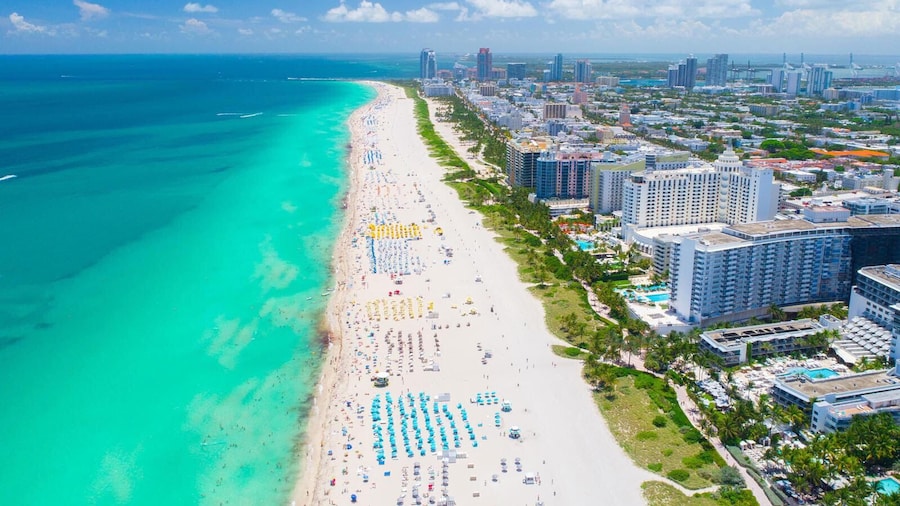 BEST DEAL! 2BR Modern Beachfront Ocean Drive WiFi