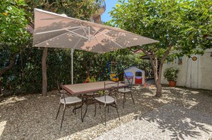 Children's play area - outdoor - Nonna Germina (Roccalumera)