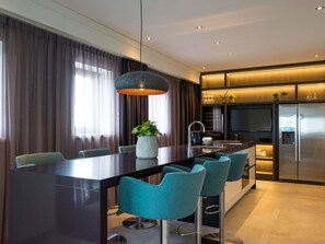 Appartement supĂ©rieur, 2 chambres, terrasse | Literie de qualitĂ©, coffre-fort, bureau, systĂšme dâinsonorisation