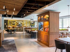 Petit déjeuner continental servi tous les jours en supplément