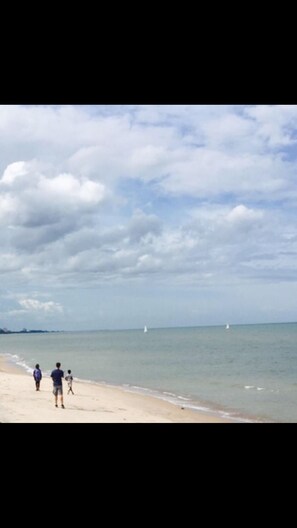 Beach nearby - Rain Cha-am Huahin by JN (Cha-am)