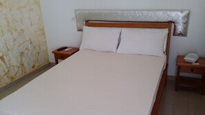 Quarto casal | 1 quarto, cofres nos quartos, escrivaninha, quartos à prova de som
