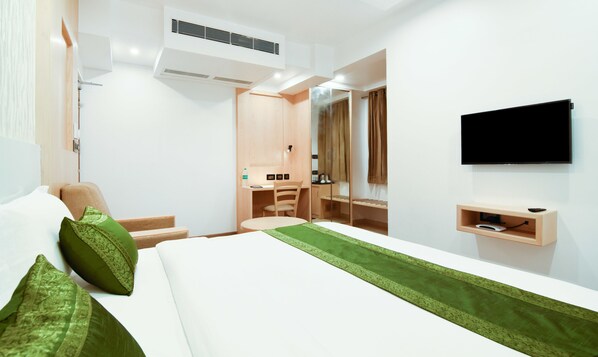 Deluxe Room | Desk, iron/ironing board, free WiFi - Treebo Vinayak Inn (Coimbatore)