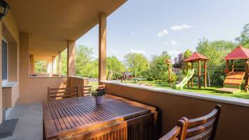 Apartment, 1 Bedroom (Apt 4) | Terrace/patio