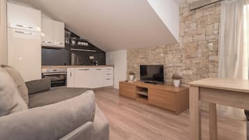Apartment, 1 Bedroom, Balcony | Living area