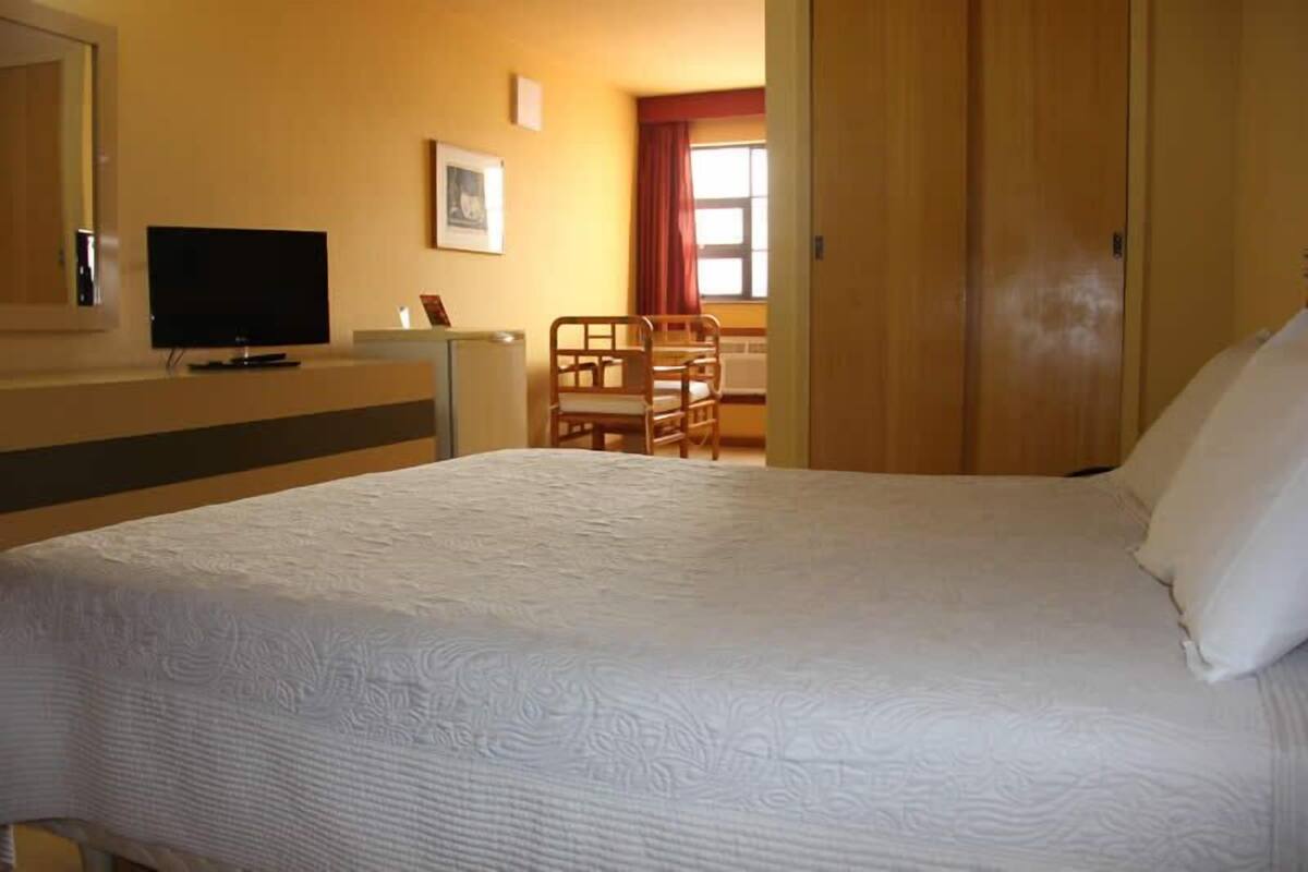 Deluxe Single Room | Minibar, desk, WiFi (free), bed sheets