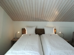 Premium bedding, free cots/infant beds, free WiFi, bed sheets - Hotel Rhodannenberg AG (Glarus)
