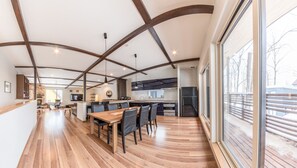 Interior - Zangetsu (Kutchan)