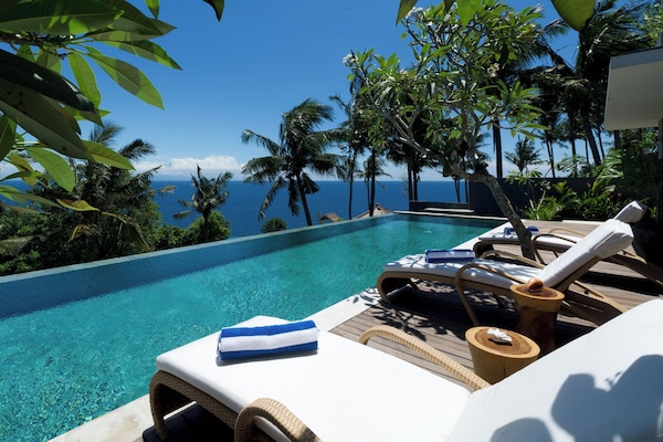 Villa, 5 camere da letto, vista mare | Una scrivania, ferro/asse da stiro, Wi-Fi gratuito, lenzuola