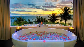 Villa, 5 Bedrooms, Sea View | Desk, iron/ironing board, free WiFi, bed sheets