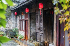 Front of property - Memory of Pan＇s (Guilin)