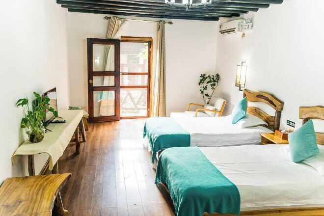 Schreibtisch, Verdunkelungsvorhänge, kostenloses WLAN