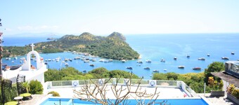 La Cecile Hotel and Cafe Komodo