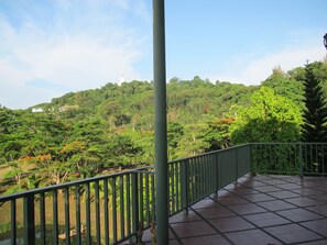 1 bedroom, blackout curtains, free WiFi, bed sheets
