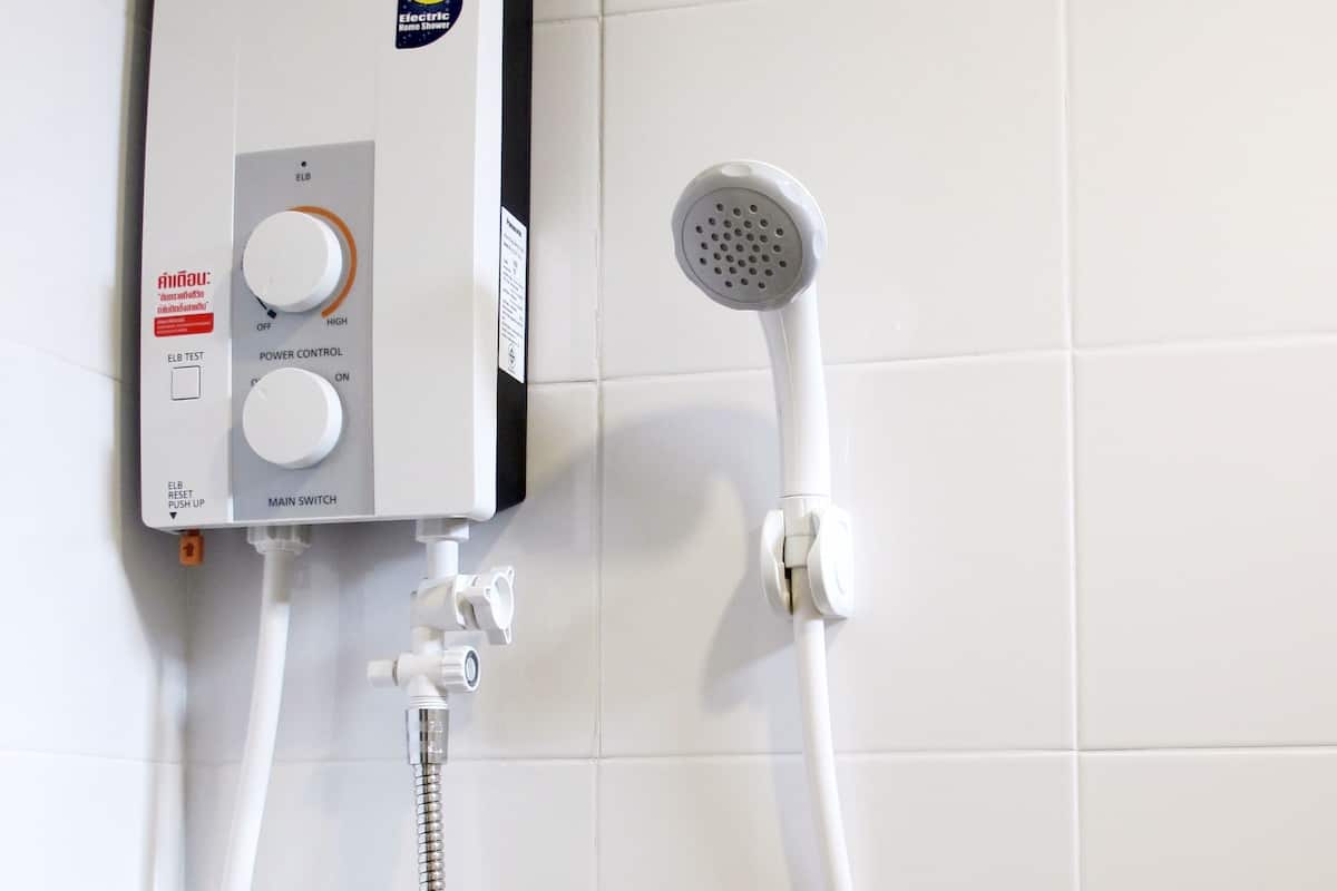 standard - 1 double | bathroom amenities | free toiletries, hair dryer, slippers, towels