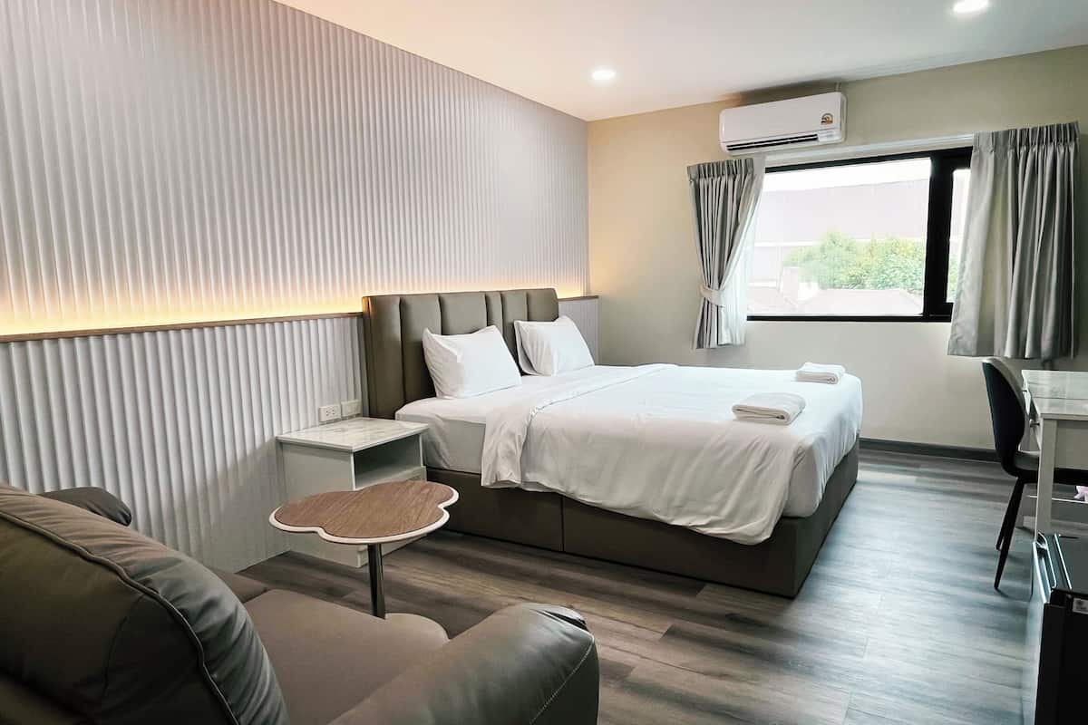 Kahden hengen perushuone | Työpöytä, kannettavalle tietokoneelle sopiva työtila, ilmainen Wi-Fi