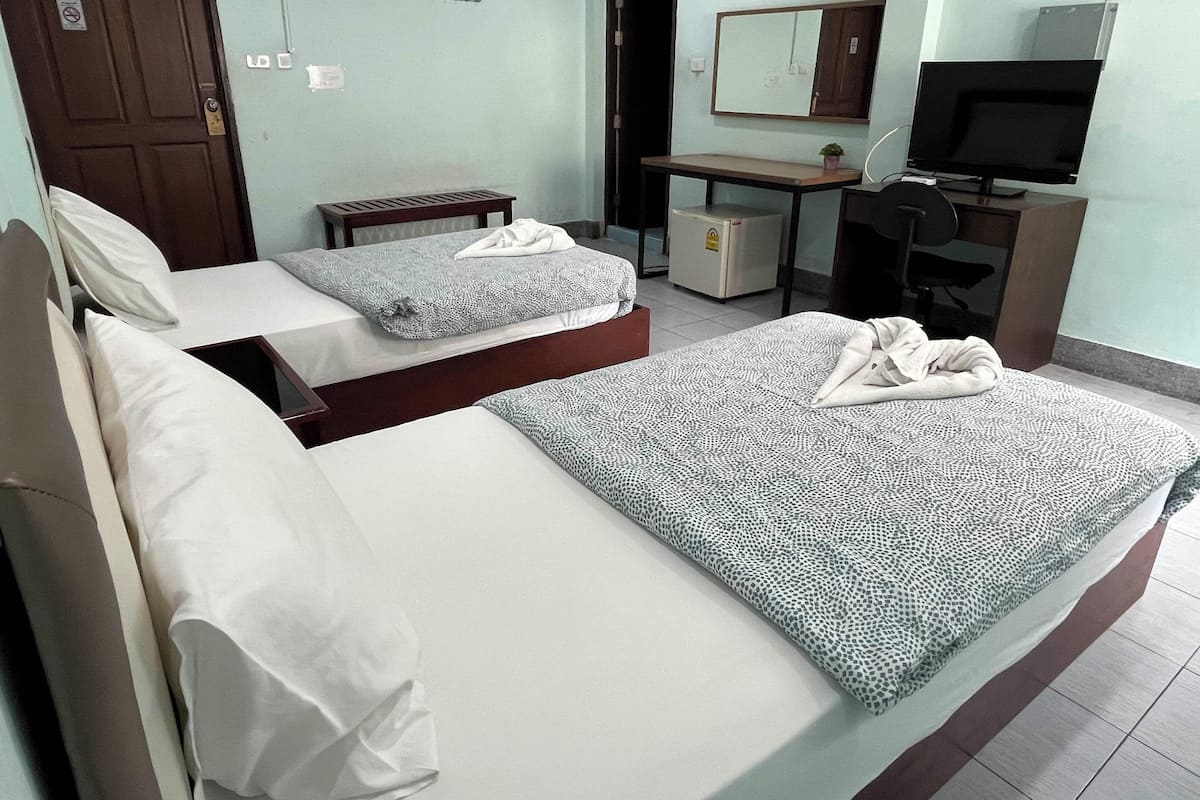 Desk, free WiFi, bed sheets