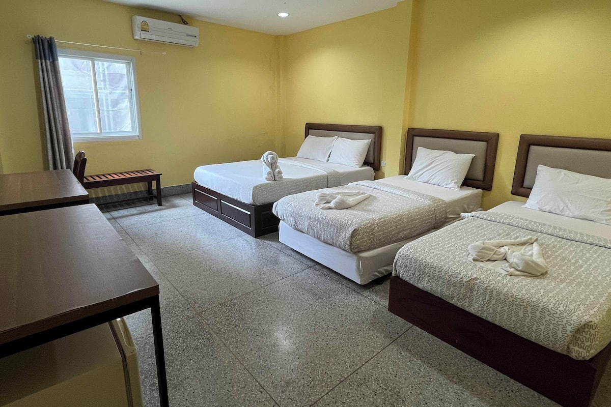 Desk, free WiFi, bed sheets