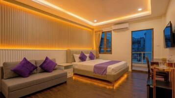 Deluxe Double or Twin Room | Desk, laptop workspace, soundproofing, free WiFi