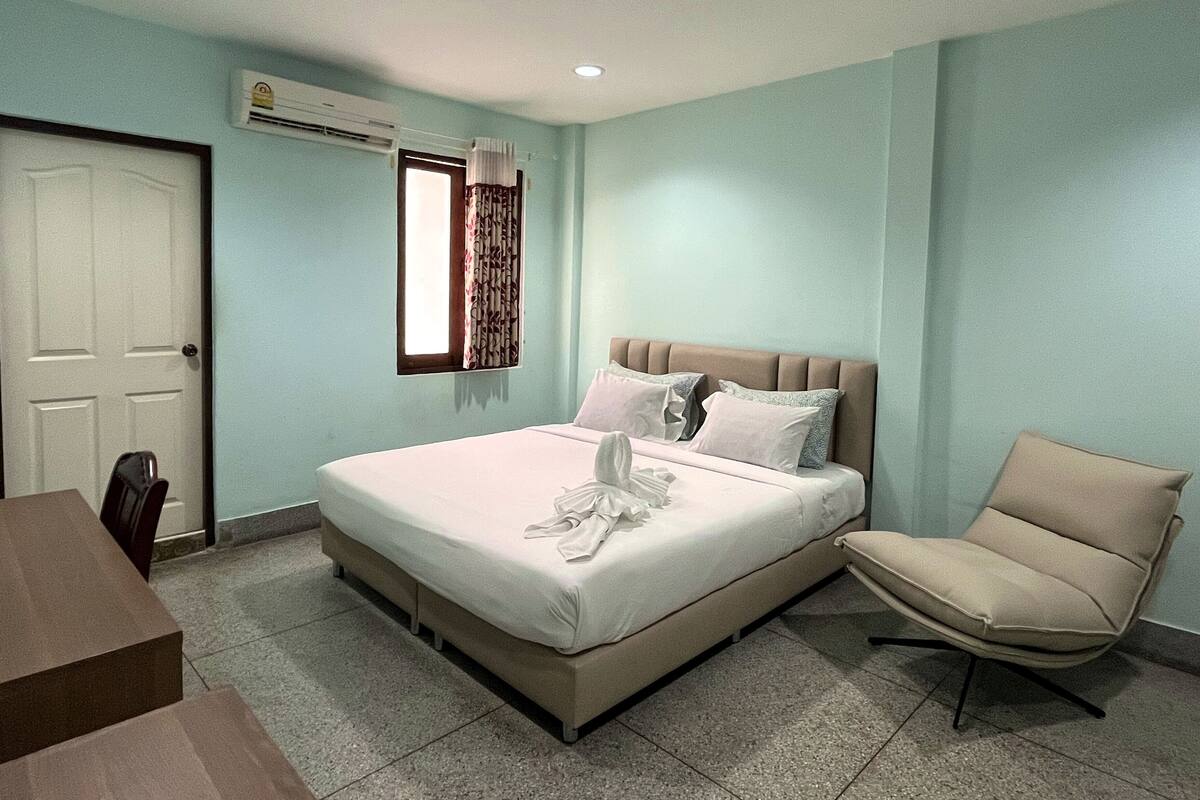 Habitación Deluxe con 1 cama doble o 2 individuales | Escritorio, espacio para trabajar con un portátil, wifi gratis