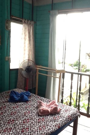 Double Room with Shared Bathroom | Équipements de la chambre