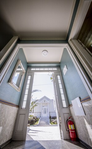 Entrada al alojamiento