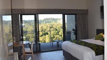 1 habitación, decoración personalizada y muebles diferentes