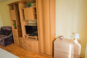 Apartment, 1 Bedroom | Room amenity