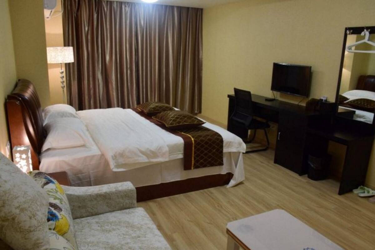 Deluxe Double Room | Desk, free WiFi