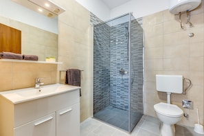 Bathroom - Main Square Studios (Rijeka)