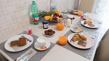 Free daily local cuisine breakfast