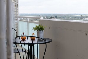 Full-sized fridge, microwave, oven, stovetop - B&B Airport Bari - Palese (Bari)