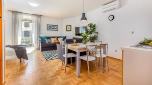 City Studio, City View (1) | Living room - Main Street Apartments (Rijeka)