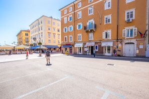Interior entrance - Main Street Apartments (Rijeka)