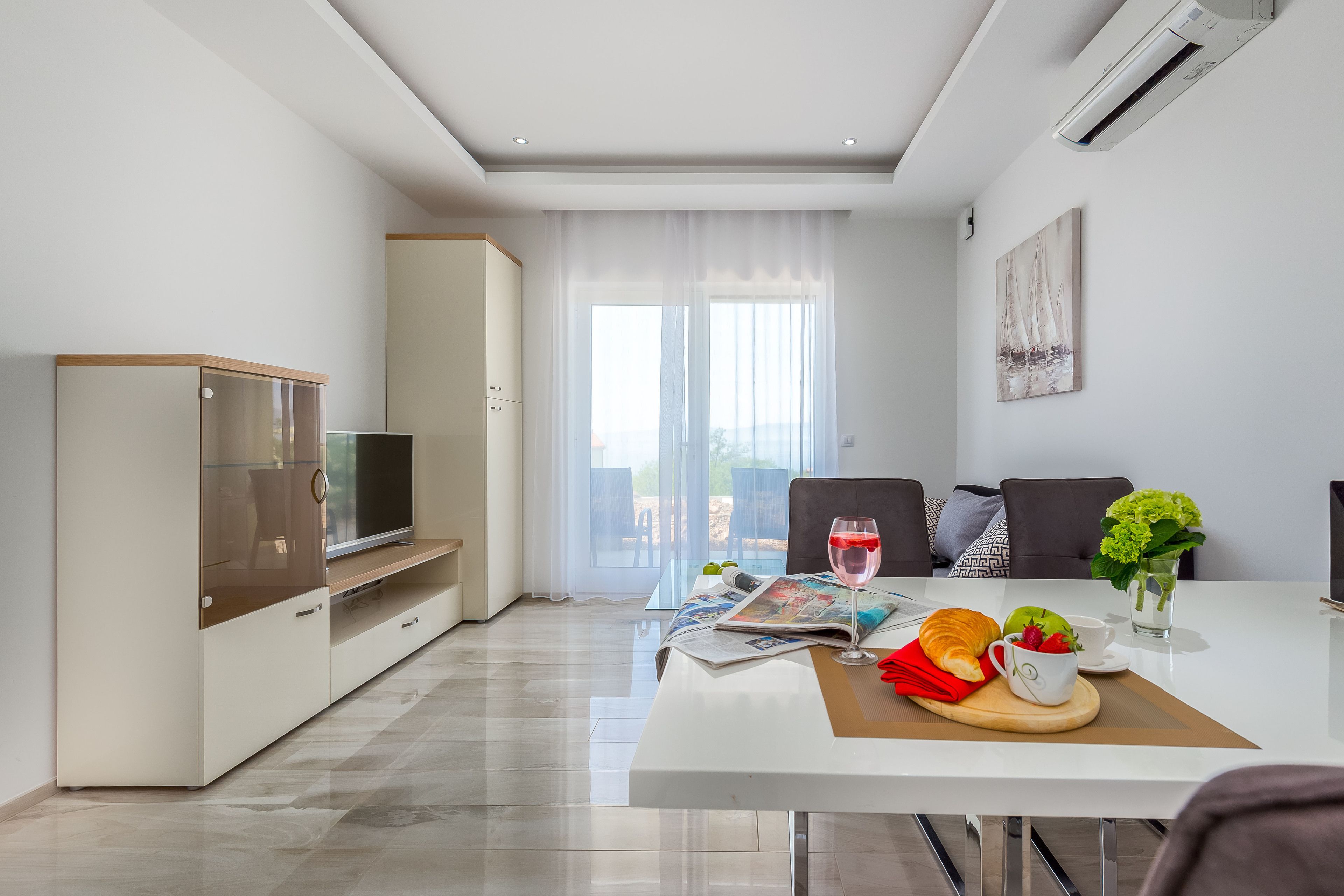 Apartment, Sea View | Desk, soundproofing, iron/ironing board, free WiFi