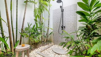 Luksusvilla, 4 soverom | Dusj på badet
